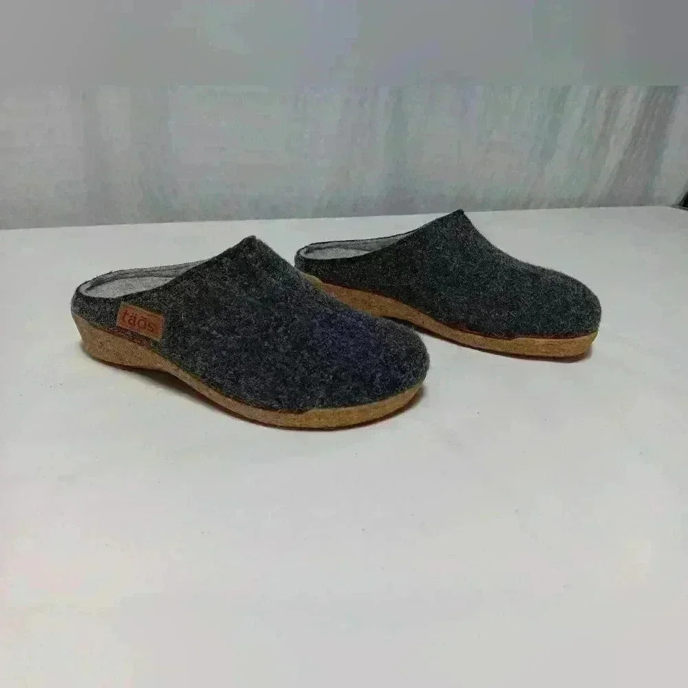 Taos Woollery Shock Absorber Slip On shoes/slippers. Ladies size 5-5.5